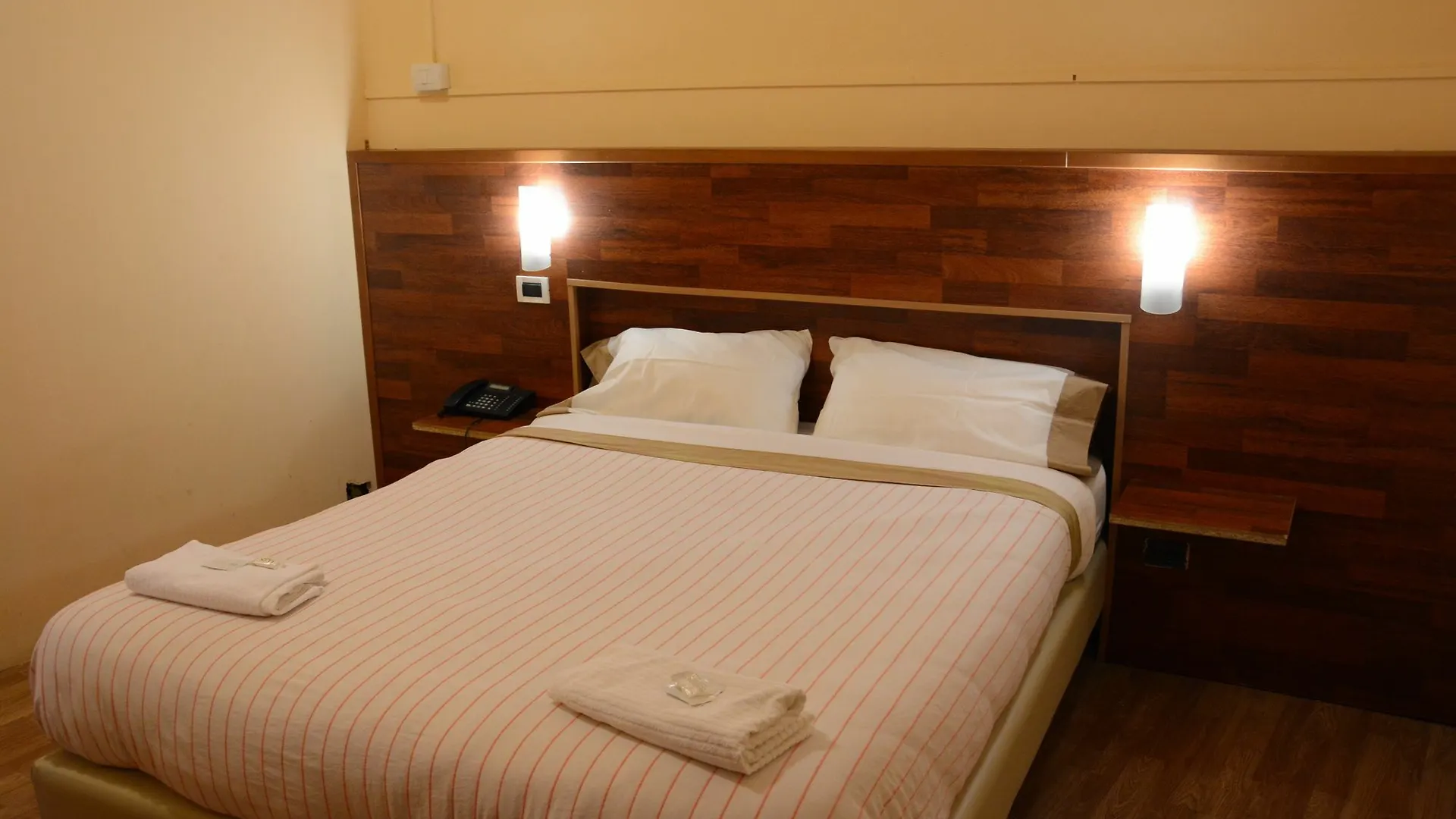 Hotel Albergo Royal Genoa