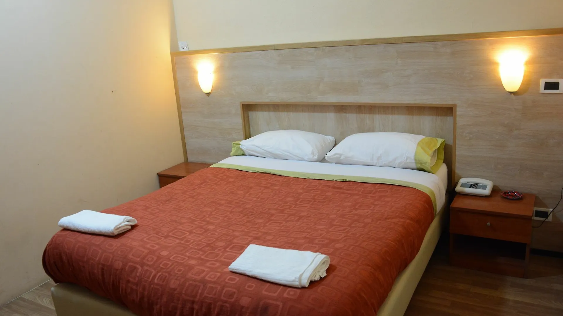 Albergo Royal Genoa Hotel