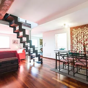Sunflower With Private Terrace And Lift Genova